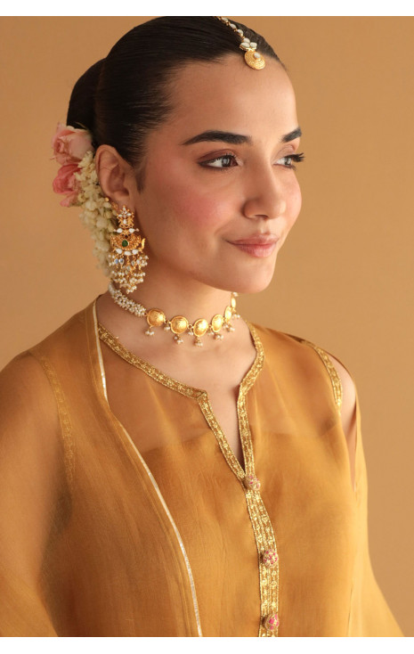 Fibha (choker)